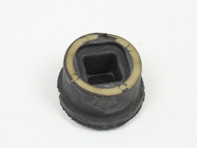 Подушка підрамника задня верхня MOPAR 4684284 Dodge Grand Caravan, Caravan; Chrysler Voyager — запчастина Jeep — купити в Україні Jeep.in.ua