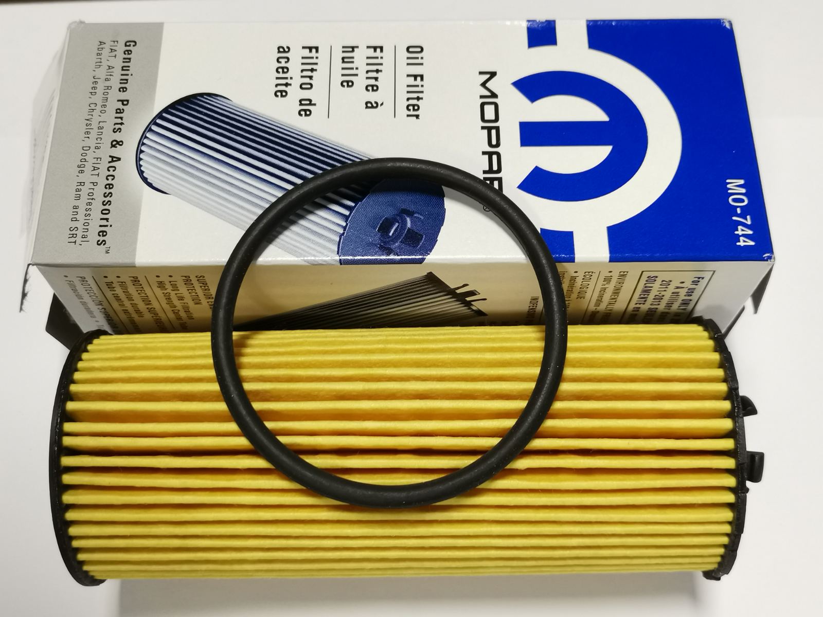 Фільтр масляний MOPAR 68079744AD Chrysler Voyager, 300C; Jeep Grand Cherokee, Wrangler; Fiat Freemont; Dodge Journey, Avenger — запчастина Jeep — купити в Украї